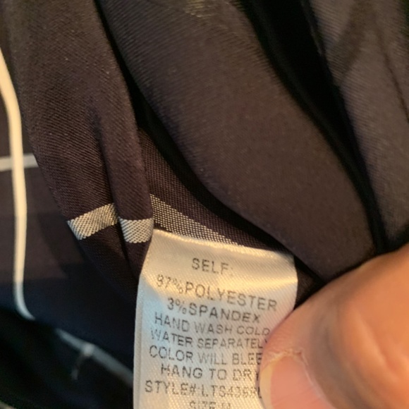 L’Atiste by Amy cropped tie front blouse. Never worn - Picture 4 of 5